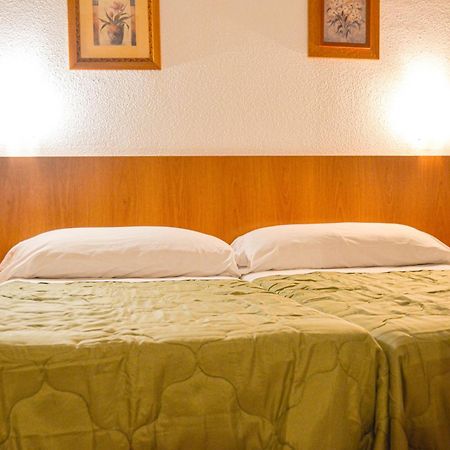 Hostal Gran Via Levante Torrevieja Extérieur photo