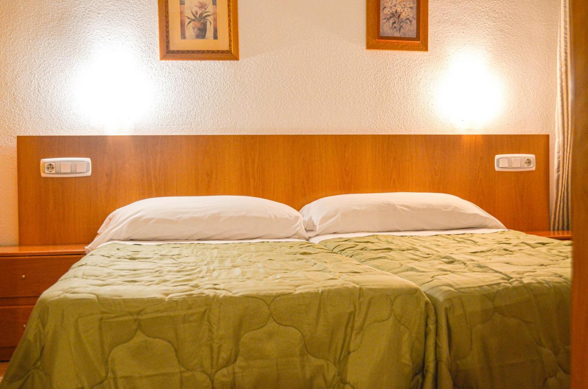 Hostal Gran Via Levante Torrevieja Extérieur photo