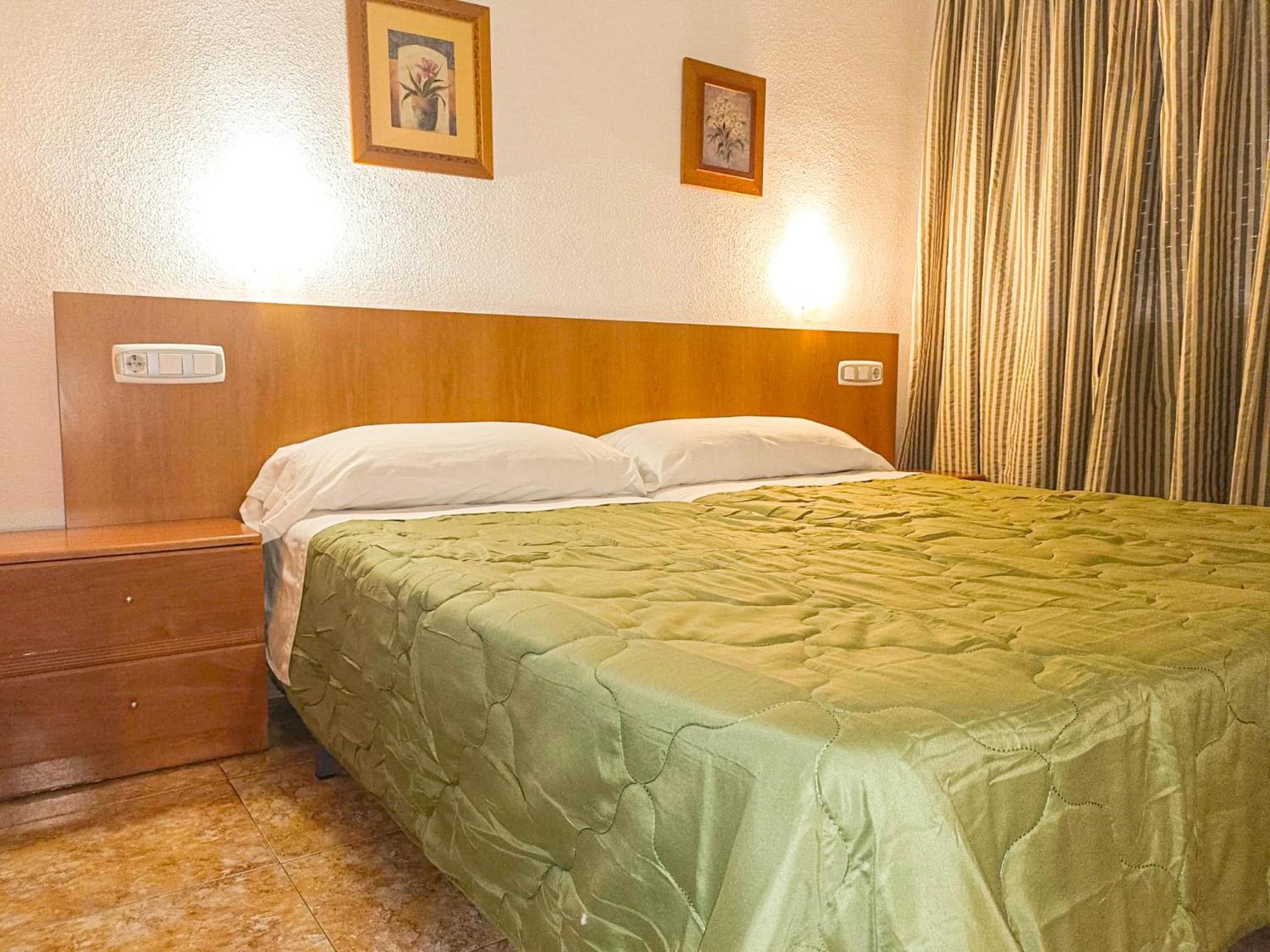 Hostal Gran Via Levante Torrevieja Extérieur photo